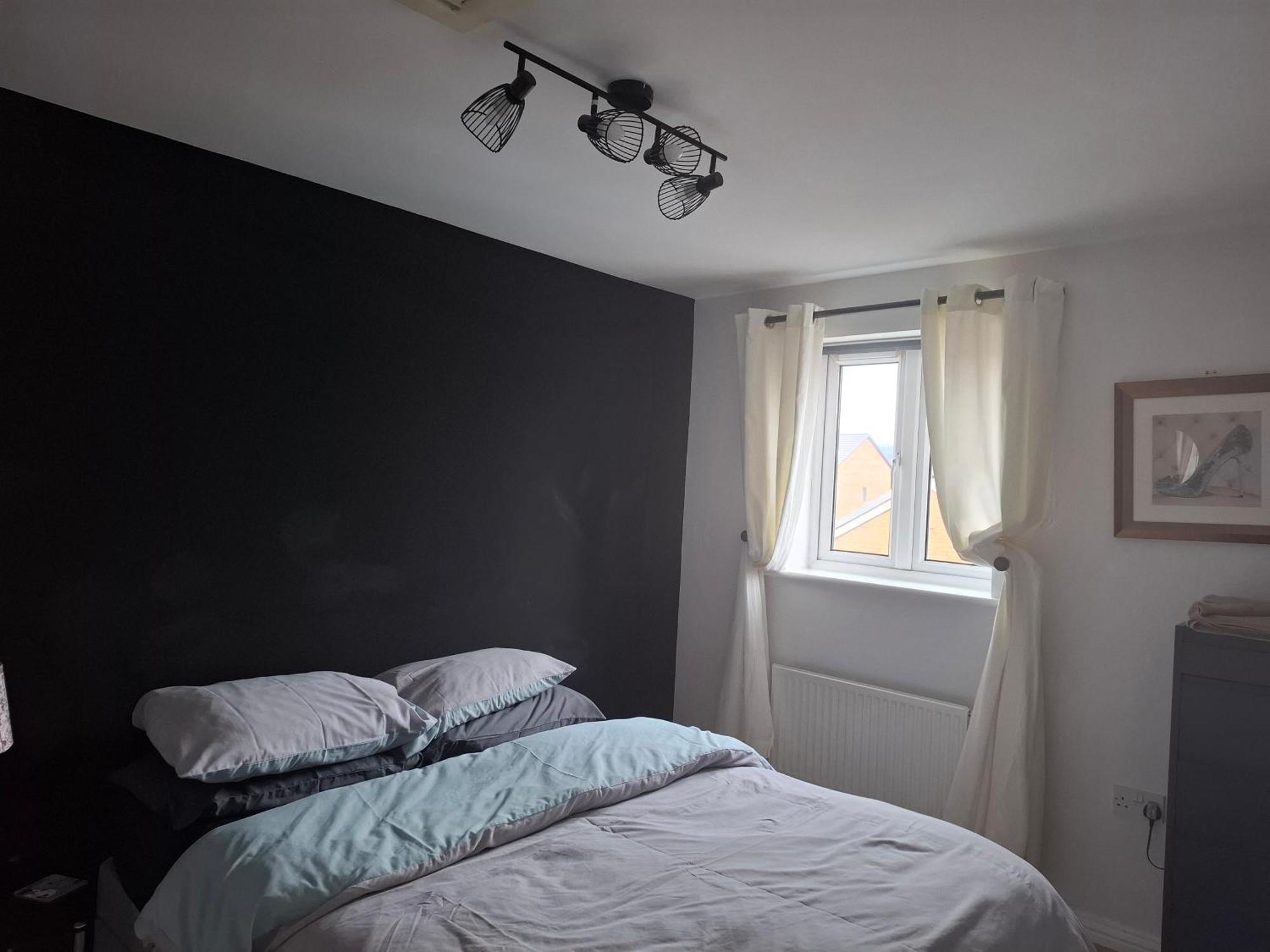 Driftmark Beachfront Location Aberavon Beach Sea Views Large Driveway Parking Private Site Fibre Optic Wi Fi Port Talbot Eksteriør bilde