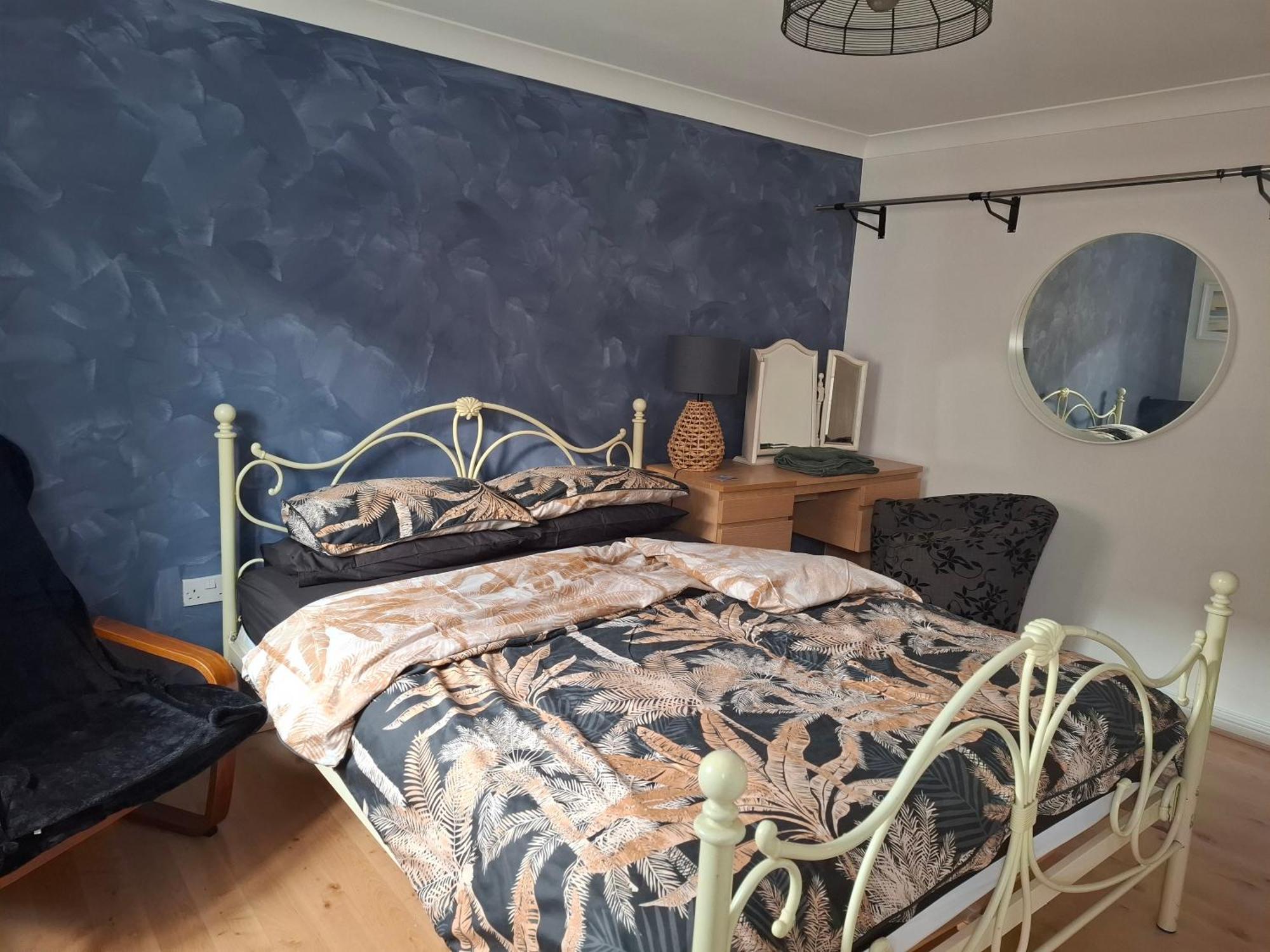 Driftmark Beachfront Location Aberavon Beach Sea Views Large Driveway Parking Private Site Fibre Optic Wi Fi Port Talbot Eksteriør bilde